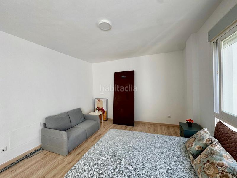Foto e743bc89-2661-4e2b-8c06-ef608c19691a. Apartamento estudio junto a hospital civil en Parque Victoria Eugenia Málaga