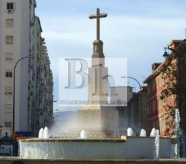 Flat in Calle conde de guadalhorce 2. Blanhogar vende magnífico piso  en cruz de humilladero!!!
