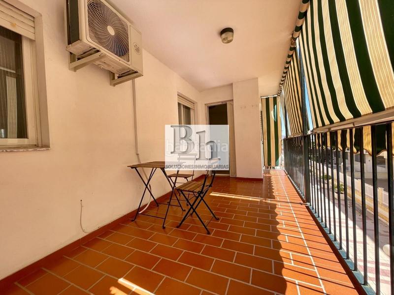 Foto 9a7d0714-13eb-49e1-9b55-5206f4c05d54. Appartamento in calle rodolfo halffter 5 in Santa Cristina - San Rafael Málaga