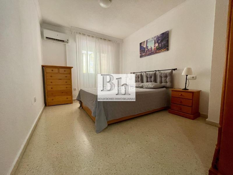 Foto f6fa2d3b-290f-4953-9ae4-2a7b15e266f1. Appartamento in calle rodolfo halffter 5 in Santa Cristina - San Rafael Málaga