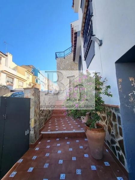 Foto 09e55dd9-db81-4d37-80c1-3d00142488b1. Maison jumelée avec parking dans Churriana - El Pizarrillo - La Noria - Guadalsol Málaga