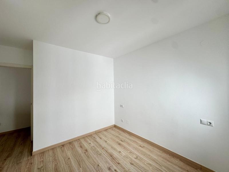 Foto a47931fb-ff08-4601-a596-6ca97194ec3f. Apartamento s junto a hospital civil en Málaga