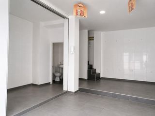 Local Comercial  Calle francisco rueda perez. Locales a la venta junto a ingeniero de la torre acosta