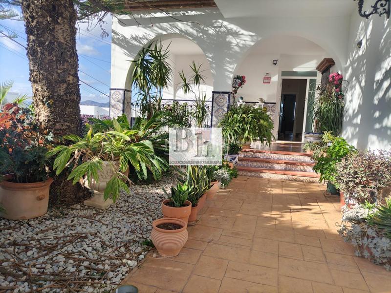 Foto aa075488-dc3a-409f-ab96-8644c66956eb. Chalet avec parking dans Manantiales - Lagar - Cortijo Alhaurín de la Torre