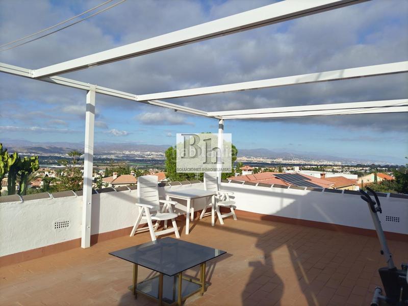 Foto cbf3ad99-f582-4224-bd5a-eaa6347f1c4d. Chalet avec parking dans Manantiales - Lagar - Cortijo Alhaurín de la Torre