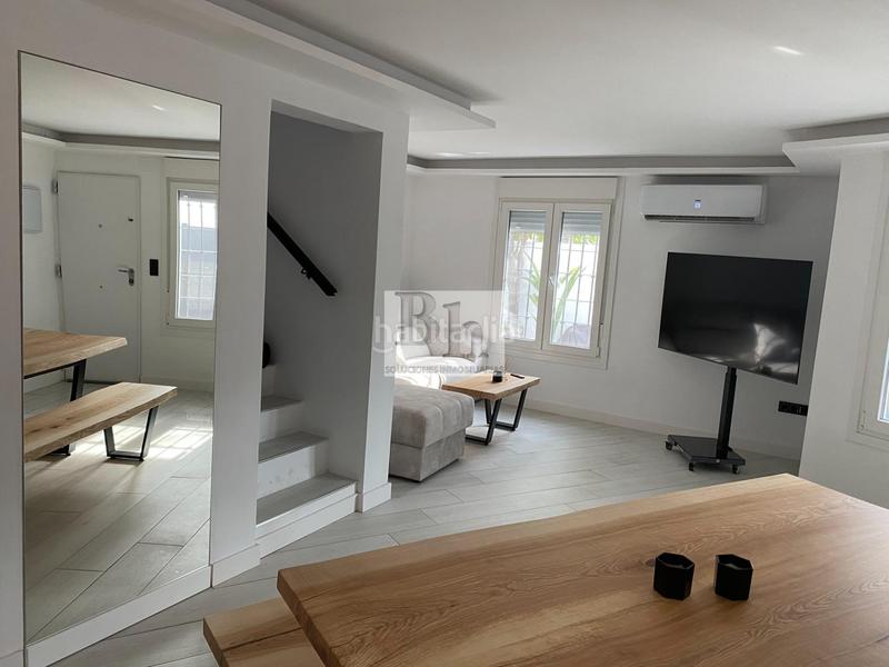 Foto 1fc4a2d1-adb4-44e9-8be9-18e33be04f03. Maison jumelée avec piscine dans La Colina Torremolinos