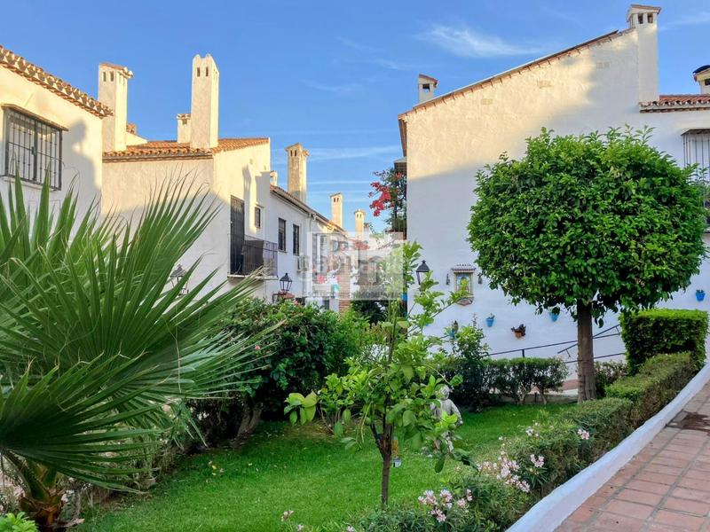 Foto 4f626ffc-2466-4bbd-9c8b-0095945d5ae5. Maison jumelée avec piscine dans La Colina Torremolinos