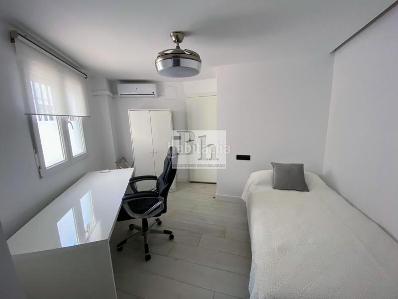 Foto 5267cefe-a4d3-4527-8e5b-41817b81cb71. Maison jumelée avec piscine dans La Colina Torremolinos