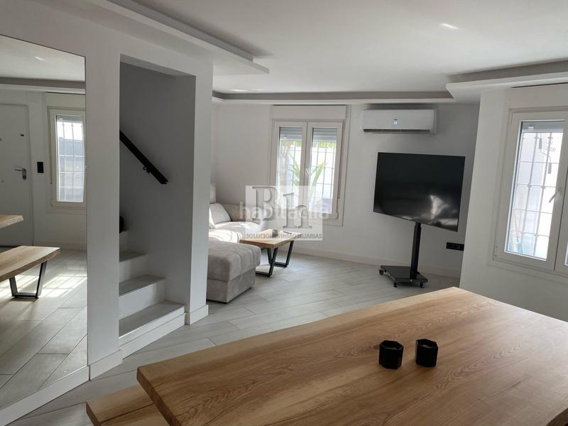 Foto b23e48fe-6d46-40fd-bdfa-93b20fa88507. Maison jumelée avec piscine dans La Colina Torremolinos