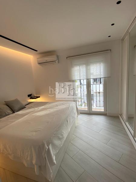 Foto b9dadfc8-c845-4b64-b41e-5c26b5bfcb34. Maison jumelée avec piscine dans La Colina Torremolinos