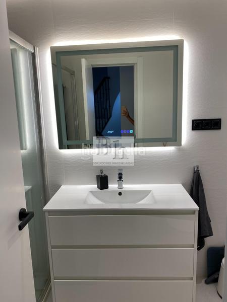 Foto c423266a-71e7-4550-a0b5-a19344db7e68. Maison jumelée avec piscine dans La Colina Torremolinos