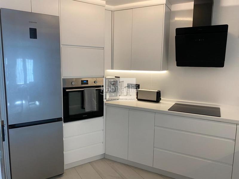 Foto c540380e-ee4f-4755-84ee-8da38a34230e. Maison jumelée avec piscine dans La Colina Torremolinos