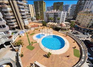 Pis a Manantiales-Estación de Autobuses. Encantador piso en el centro de torremolinos con terraza