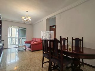 Pis  Calle gaucin 30. Blanhogar vende  piso en calle gaucin!!!