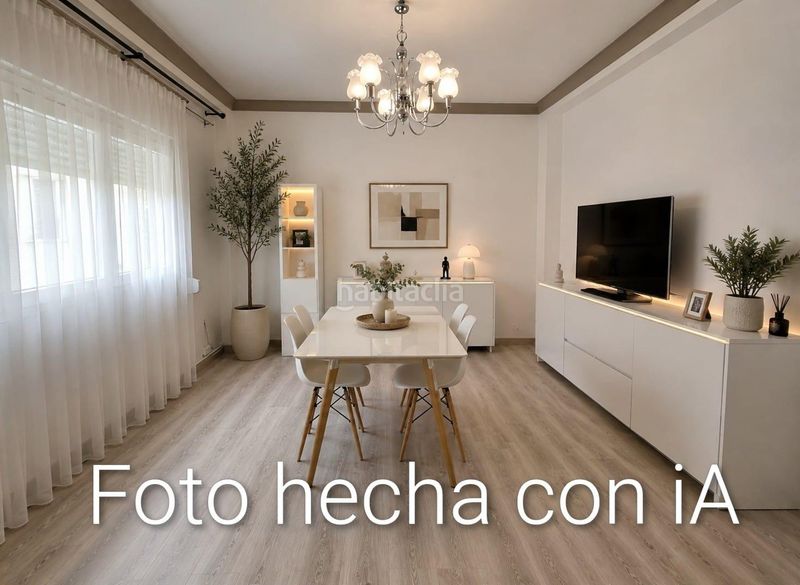 Foto 0a2a70a9-e22f-4a46-9679-b382d4a3b1ef. Casa adossada a El Molinillo - Capuchinos Málaga