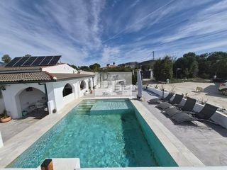 House in Casalpalma - Fahala. Blanhogar vende chalet independiente en cártama