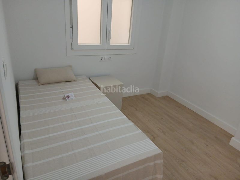 Foto f5ae6a3f-c3d7-4a33-96f7-771ffc035146. Pis a Gibralfaro Málaga