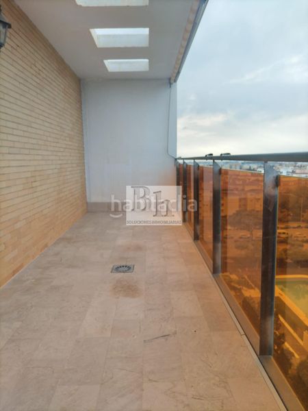 Foto 143e17d4-a6e2-4eb7-a040-a643059ce42f. Àtic amb aparcament piscina a El Consul - Ciudad Universitaria - El Romeral Málaga