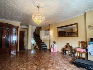 Casa en Los Castillejos - La Trinidad. Blanhogar vende casa en bailen!!!