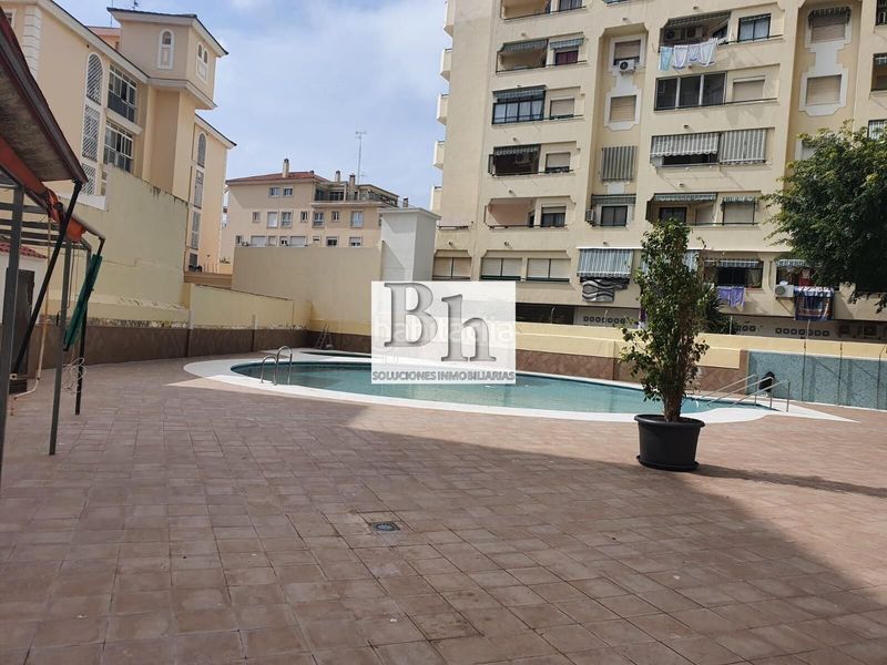 Foto fee8c305-4a81-4a4b-85cf-bfaca0dbed44. Estudi amb piscina a Manantiales-Estación de Autobuses Torremolinos