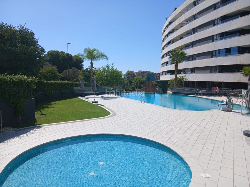 Foto 8c45ef8a-8f86-46cf-ab85-72fdec2f415f. Alquiler piso alquilo piso nuevo, de 2 dormitorios, 2 baños. 2plazas de garaje y trastero en Málaga