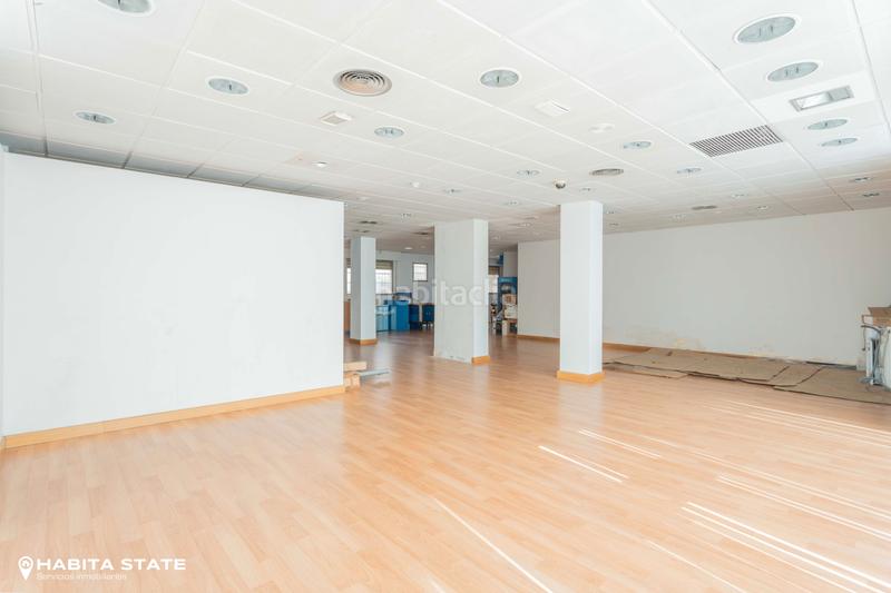 Foto ee4b3a1f-2105-4c45-8b2d-7775d4c74c3f. Affitto locale commerciale in avenida nuestra señora de montserrat 33 in Almería