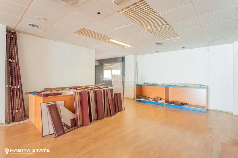 Foto bb3b454d-81bb-4fa7-9488-5dccb27fe32e. Rent business premise in avenida nuestra señora de montserrat 33 in Almería