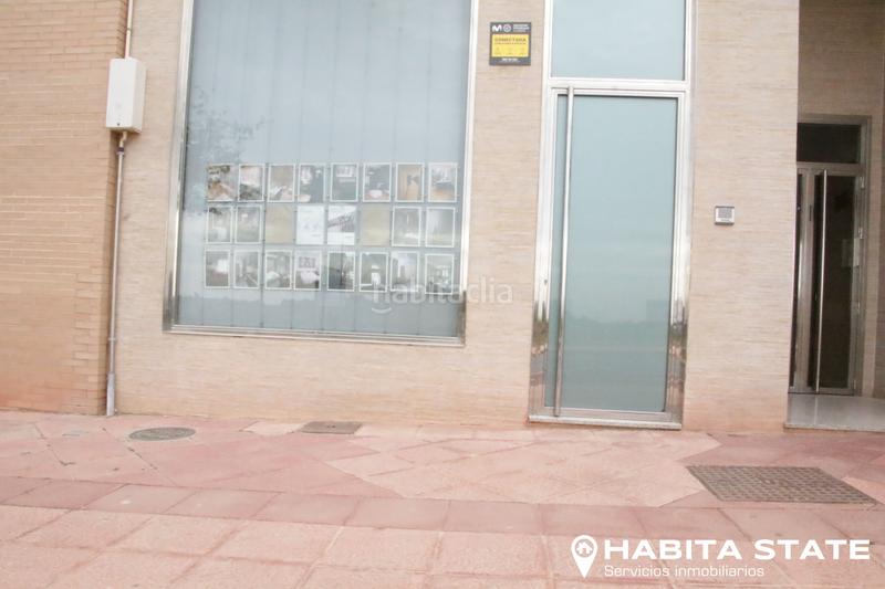 Foto b8216d0f-25cb-40ef-a2a8-6255f9cf2131. Miete geschäftsraum in calle médico francisco pérez company 19 in Almería
