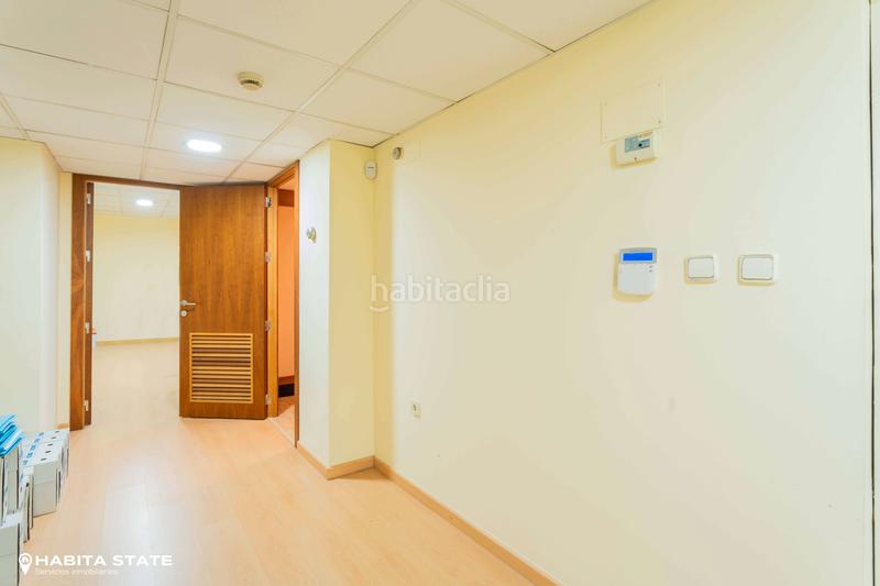 Foto ae2f539f-e1d5-4800-9ce8-24e7e8b8203e. Alquiler local comercial en paseo de Almería 20 magnifico local comercial en pleno paseo . en Almería