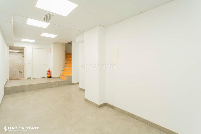 Foto d98e9a4a-83b3-48ef-a546-e65878c6ae35. Alquiler local comercial en paseo de Almería 20 magnifico local comercial en pleno paseo . en Almería