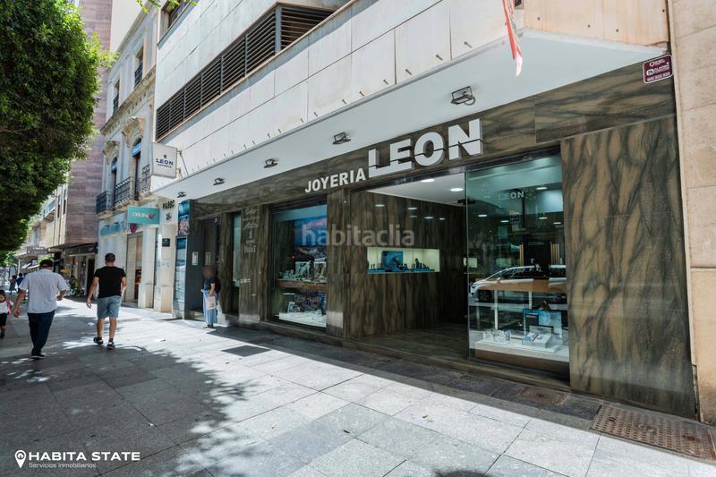 Foto 3d295e10-5d1c-476e-8bec-d8f5cbf4057d. Lloguer local comercial a paseo de Almería 20 a Centro Almería