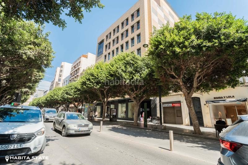 Foto 9a7f285c-8616-4a2c-9363-d716a72d4a54. Lloguer local comercial a paseo de Almería 20 a Centro Almería