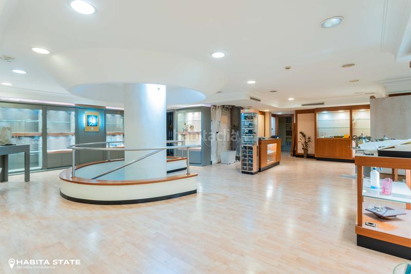 Foto d0258fda-649f-4116-82df-b9ebaf52c029. Lloguer local comercial a paseo de Almería 20 a Centro Almería