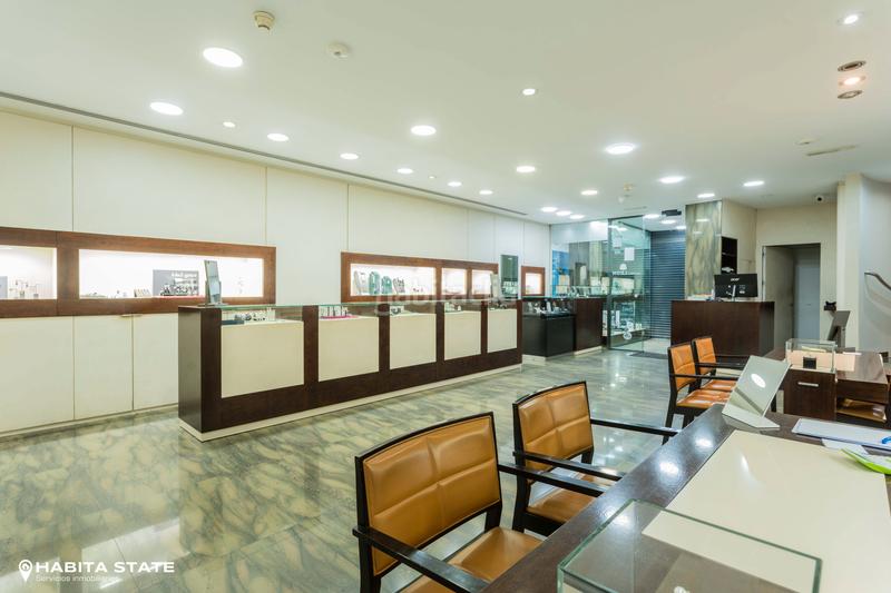 Foto ed0547f5-6b59-405c-a6f6-54aff169d6ad. Lloguer local comercial a paseo de Almería 20 a Centro Almería