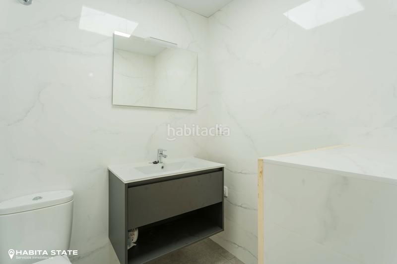 Foto 518f8571-c319-4e91-937c-e119e47ff266. Location local commercial dans paseo de Almería 20 dans Almería