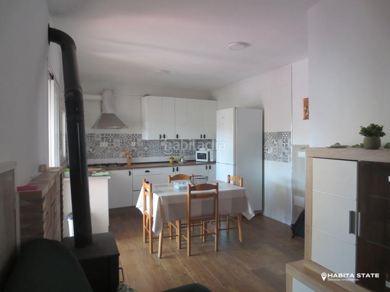 Foto cb7aa5d9-10d2-4e98-a65b-ab5992a9ac1c. Piso venta de piso en Fondón
