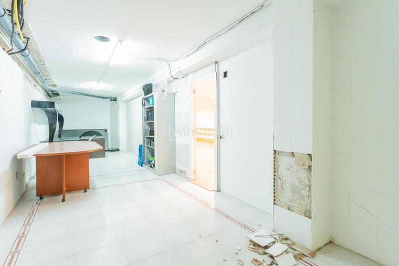 Foto 2212b383-6439-49e8-b4fe-3cf9bd8eb788. Location local commercial dans calle doctor gómez ulla 2 dans Almería