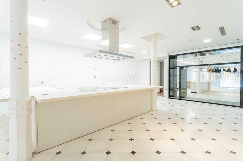 Foto 74274c41-2af8-442c-8dfa-9fb2df7b5020. Location local commercial dans calle doctor gómez ulla 2 dans Almería