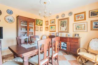 Pis  Calle felix rguez de la fuente 35. Se vende piso