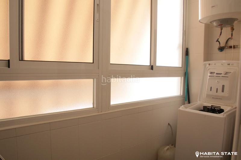 Foto 38879366-c646-4604-ac28-b06ea106a9a7. Rent flat in plaza del pino 6d in Centro Almería