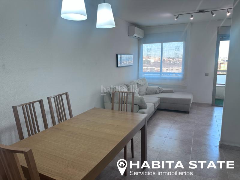 Foto f7e16e1e-f3a5-4f34-b15e-db18bd0ef6f7. Location appartement dans travesía de San Luis 55 dans Almería