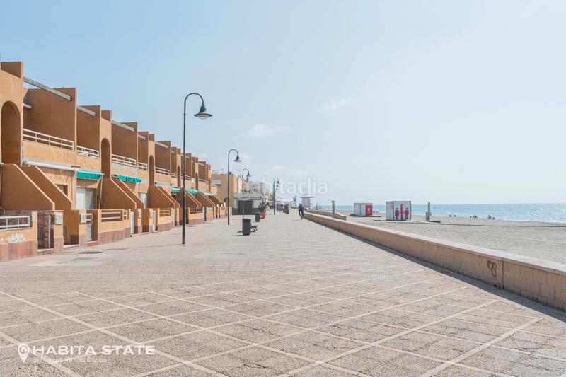 Foto 4f1f20f6-a92a-4aeb-b30f-7d88f91f39d8. Àtic a calle isla elobey 28 a Cabo de Gata