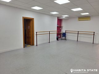 Business premise in Calle turquesa 58. Local insonorizado en venta