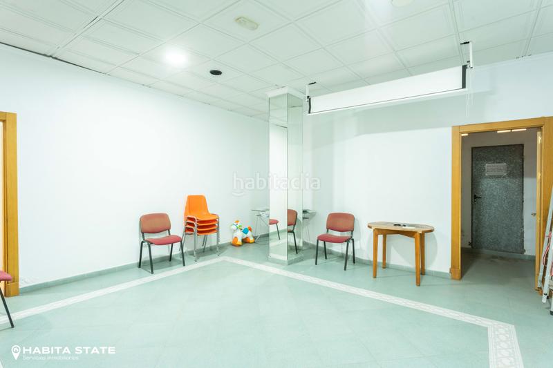 Foto de01d4b9-0e2f-45db-b0a4-e769495a0d9a. Lloguer local comercial a calle real 27 a Centro Almería