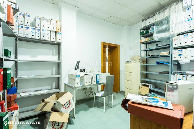 Foto efe16a4b-0c8b-4b5c-8089-523720e83a95. Lloguer local comercial a calle real 27 a Centro Almería