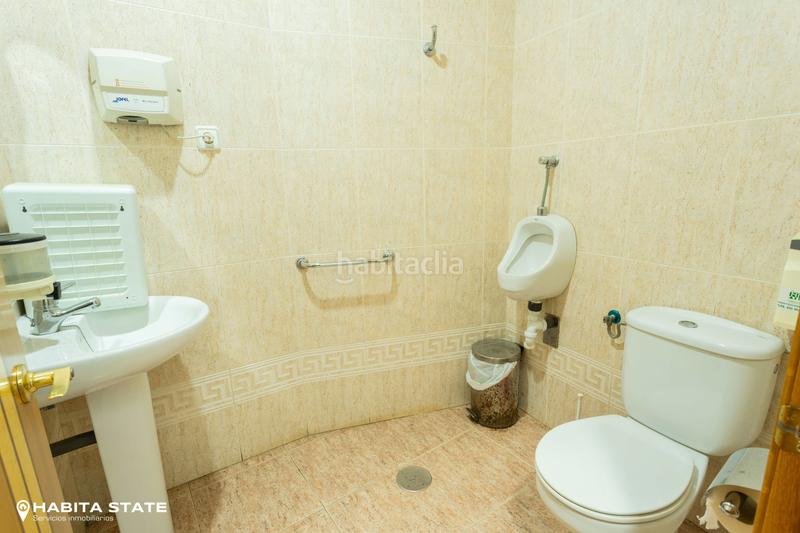 Foto e4cdeea1-2f90-467c-a14b-8975a256975e. Miete geschäftsraum in calle real 27 in Centro Almería