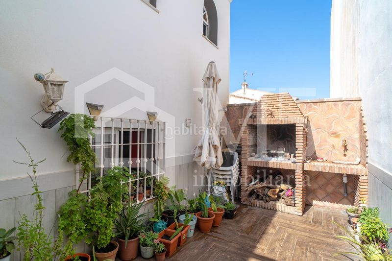 Foto 5ba071fc-1ad6-4835-9f7b-f4bbcd72c95e. Casa adossada amb aparcament a Hispanidad - Vivar Téllez Vélez - Málaga