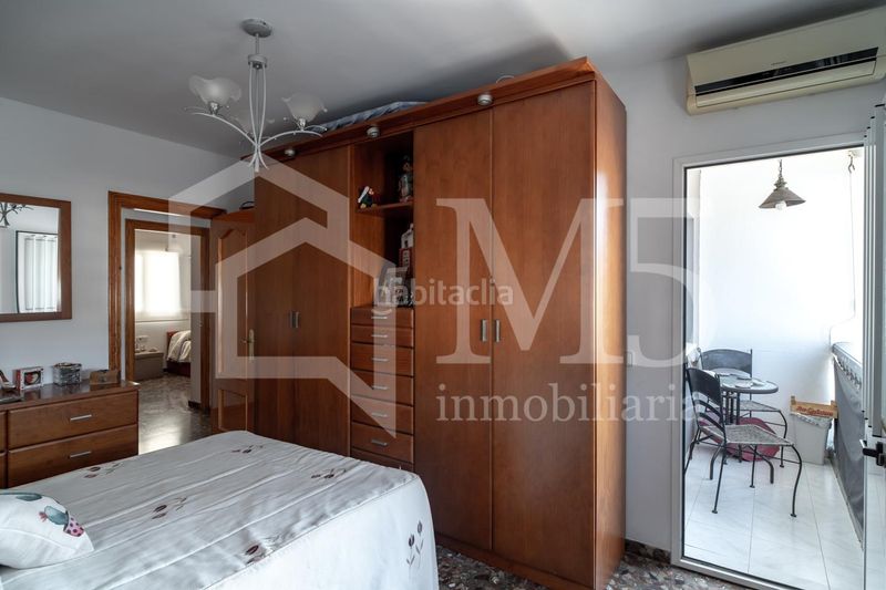 Foto f2f6ac62-43ca-4a4c-9a45-886629ae3052. Casa adossada amb aparcament a Hispanidad - Vivar Téllez Vélez - Málaga