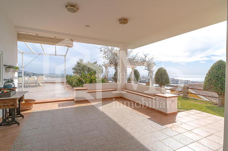 Foto f0a5df49-389d-46ab-bf87-7c4dfb8f20e8. House with heating in Urbanización Santa Rosa Torrox