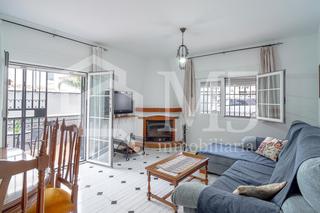 Casa aparellada a Avda Pescia - Ctra de Frigiliana. Casa de pueblo en torrox costa